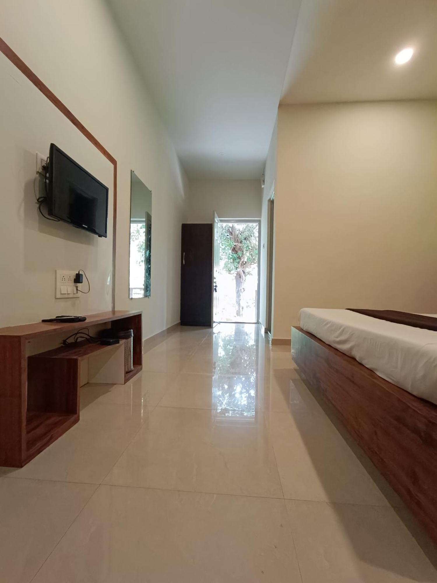 Serenity Resort Panhāla Eksteriør billede